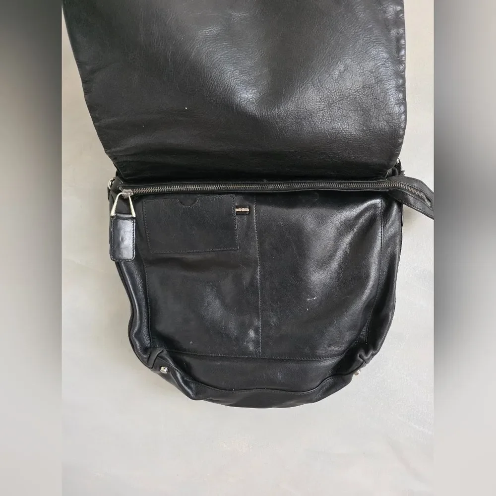 BALLY Bag Leather Black Gray Stripe Strap Flap Zip Cross Messenger Flaw 14x11x4